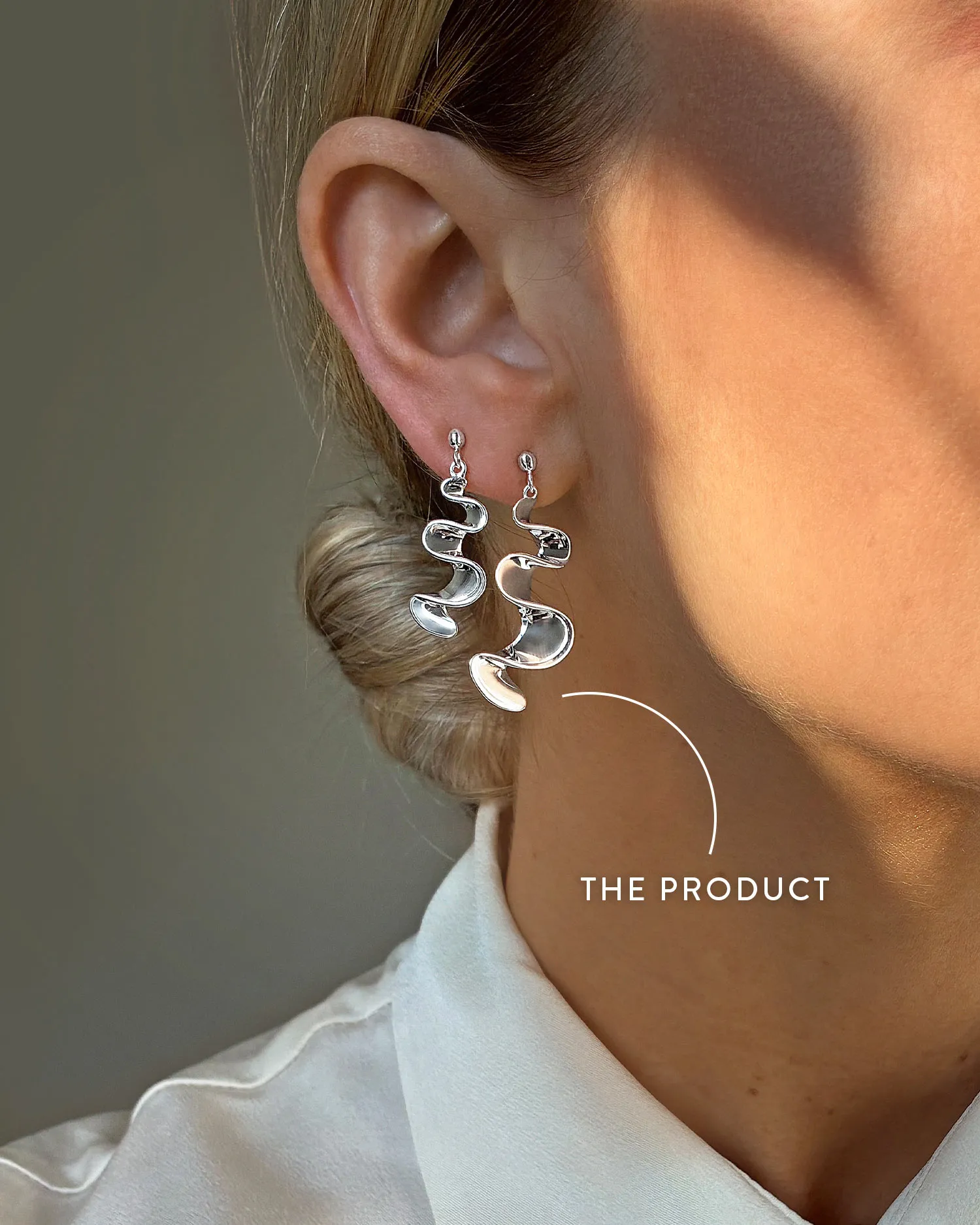 Drakenberg Sjölin Water Flow earrings the product WFW E2M000 S hos Jarl Sadin