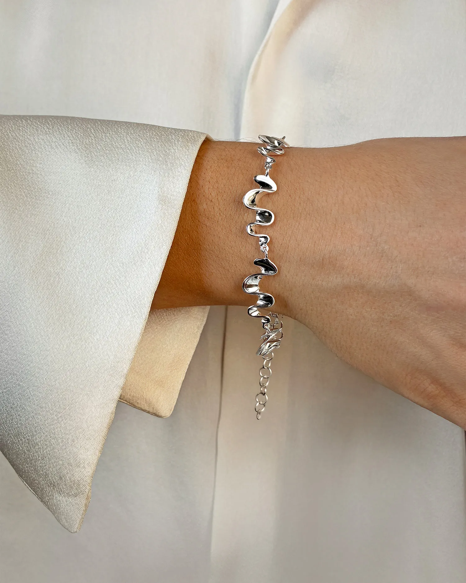 Drakenberg Sjölin Water Flow small full bracelet 02 WFW B2S191 S hos Jarl Sadin