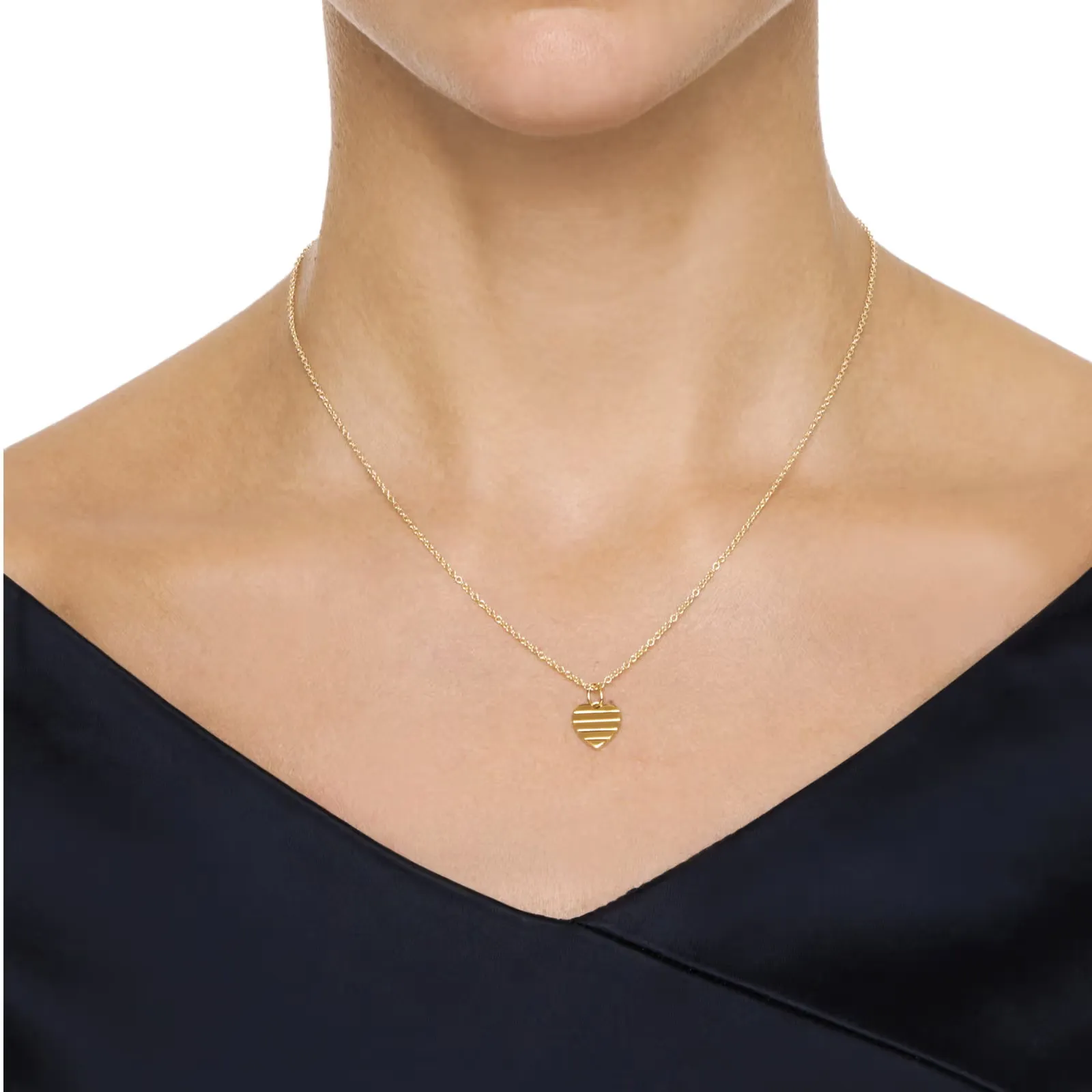 Efva Attling a piece of my heart pendant yellow gold efva attling 11 101 02388 3 hos Jarl Sandin
