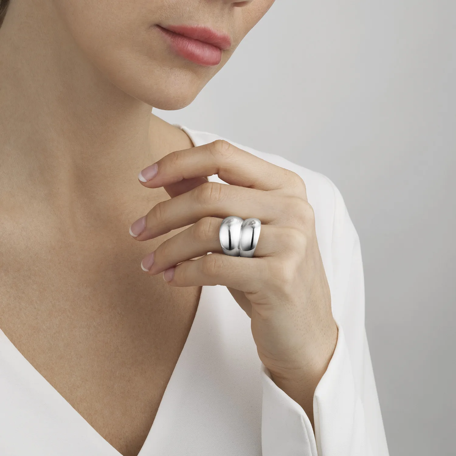 Georg Jensen 20000023 CURV RING SI hos Jarl Sandin