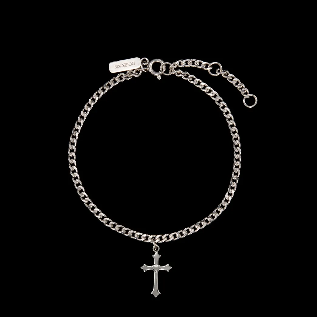 Maria Nilsdotter Maria Nilsdotter GT 17 BRB 00 OS tiny devotion bracelet sil 0x1500 hos Jarl Sandin hos Jarl Sandin