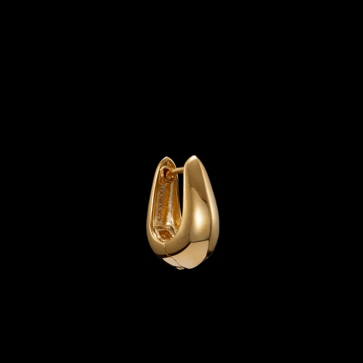 Maria Nilsdotter Maria Nilsdotter GT 18 EAC 00 OS chunky knife edge hoop 17mm gps side 0x1500 hos Jarl Sandin hos Jarl Sandin