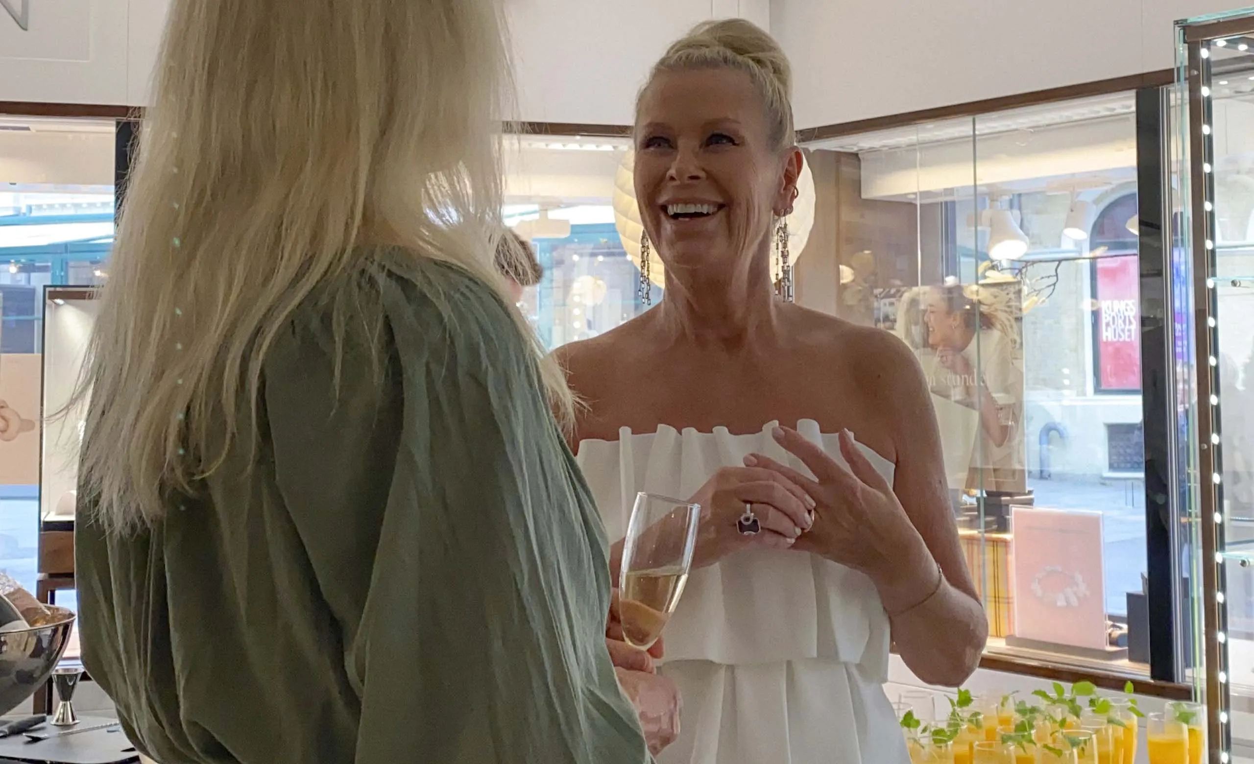 stor_bild_academy_04