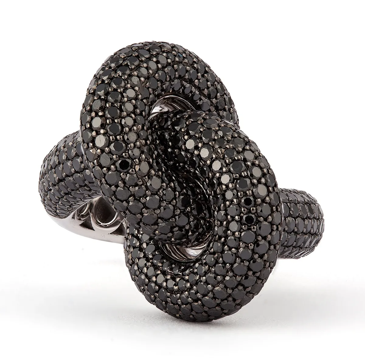 Engelbert_FatKnot_Svart_pave_5-60ct_dia_hos_Jarl_Sandin