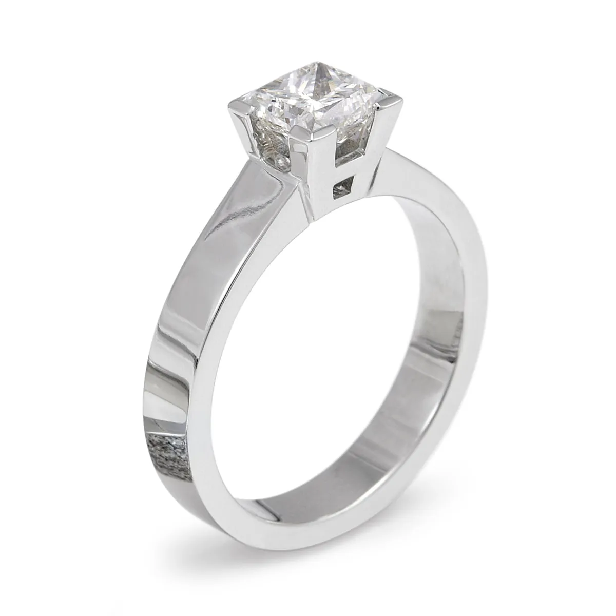 Jarl-Sandin-Design-Dream-VG-Ring-Diamantring-princess-Vigselring-Hos-Jarl-Sandin-1_1703