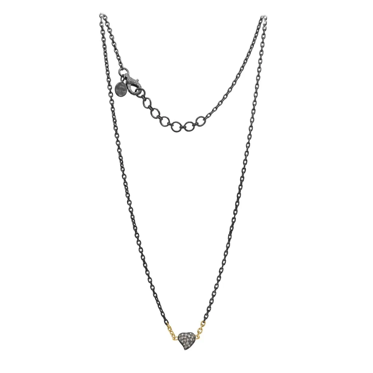 By_Birdie_50500012L_Neck-Victoria-Heart-Pave-45_20220816_hos_Jarl_Sandin