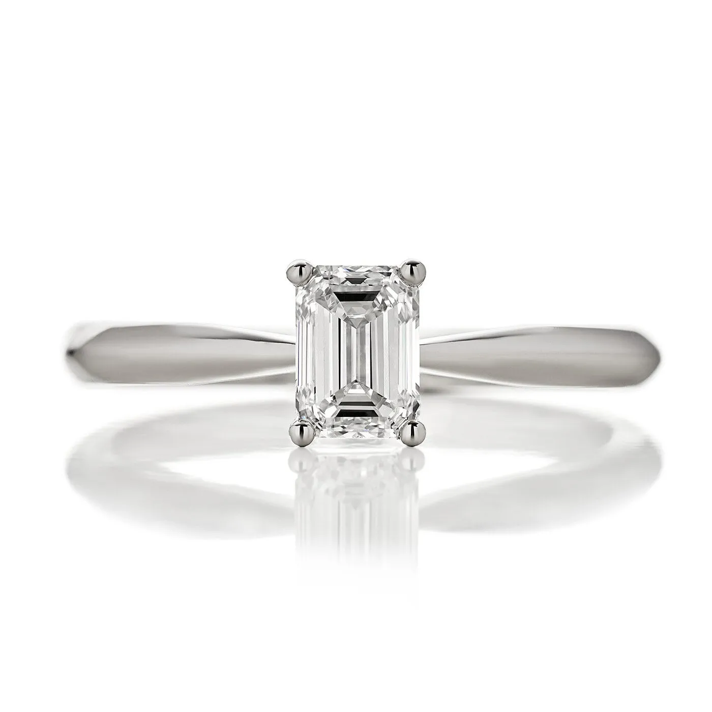 Sandin_1956_Classic_smaragd_0_70ct_VG_liggande-0338_hos_Jarl_Sandin