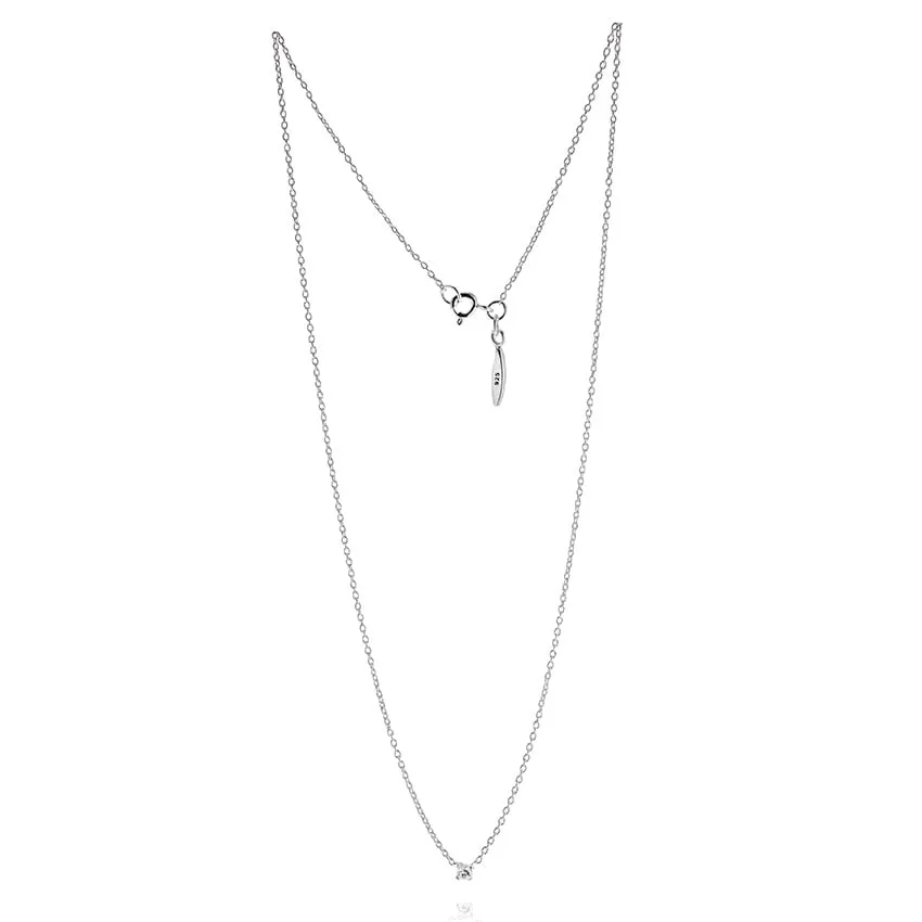 Drakenberg-Sjolin-15-DSY-NIO420-S-Diamond-Sky-drop-neclklace2-Hos-Jarl-Sandin-_5291