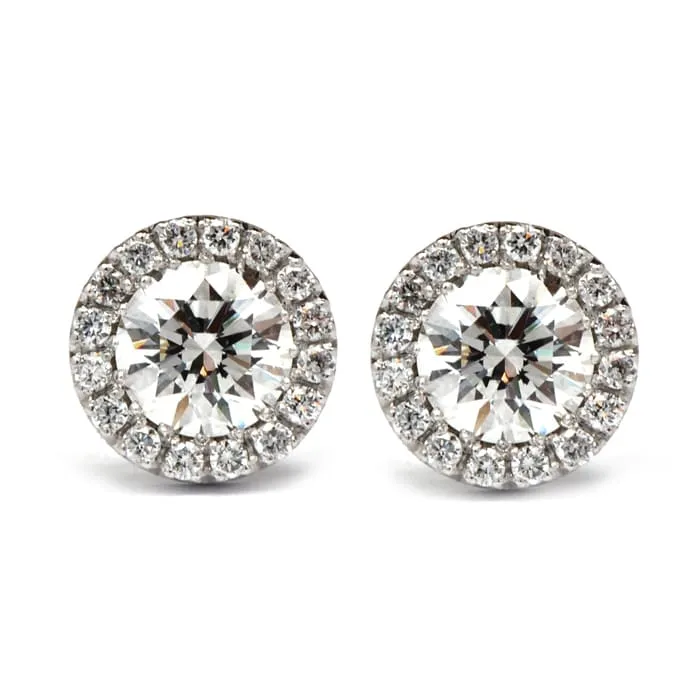 Odwyer-Flower-Earrings-Hos-Jarl-Sandin_4804