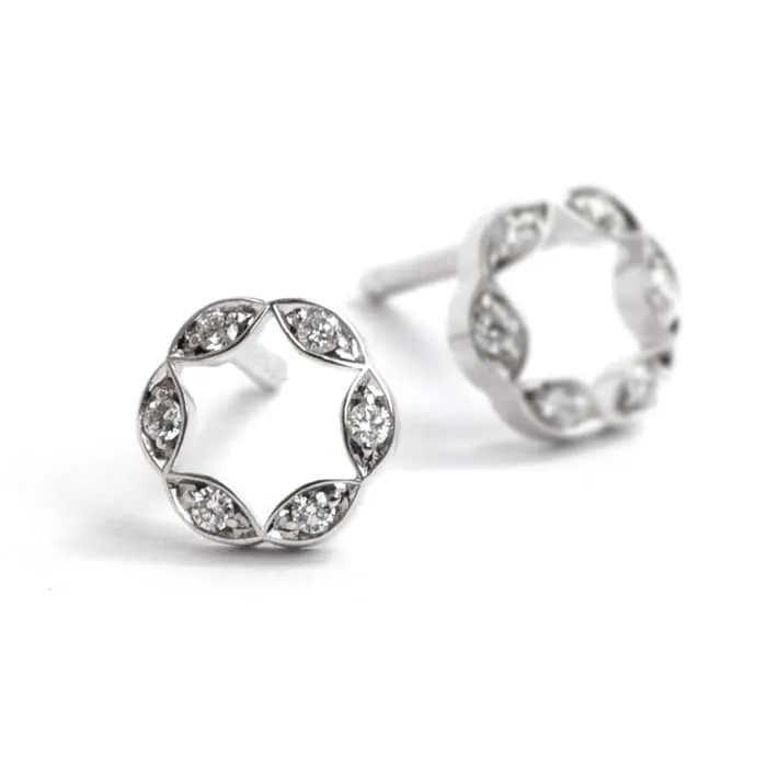 Juliet-Earrings-diamonds-6-faden-WG_4812