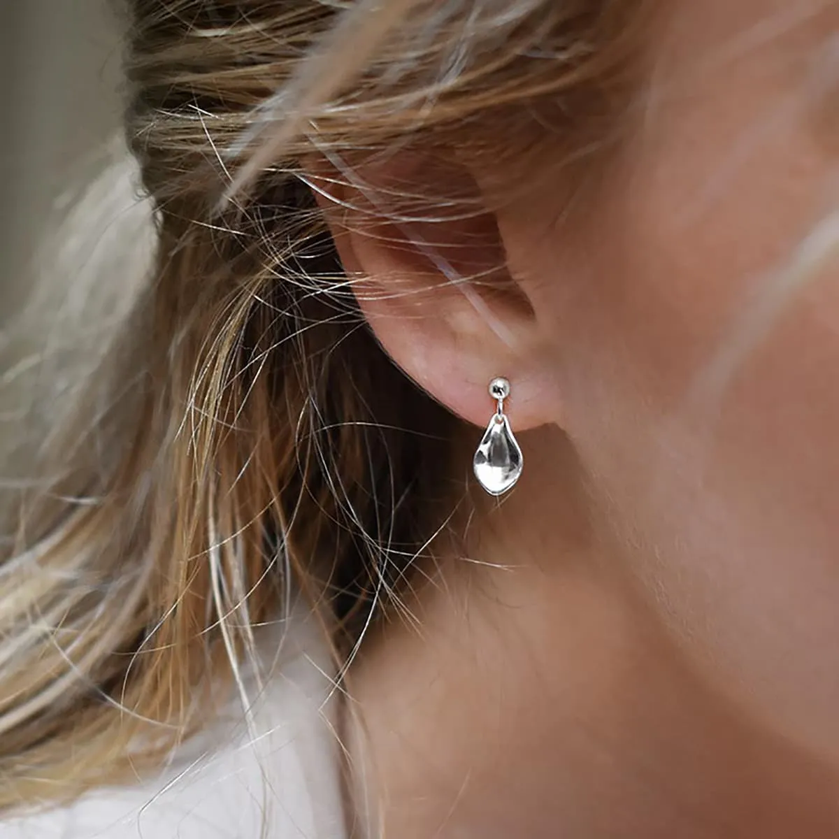 Gaias-Grace-drop-studs-01