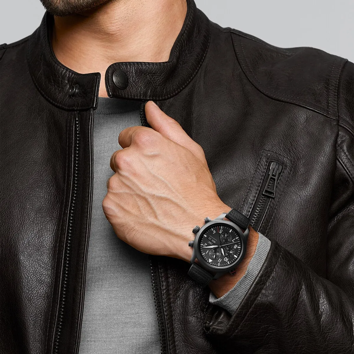 IWC_Pilot_Watch_Double_Chronograph_TOP_GUN_Ceratanium_IW371815_3_hos_Jarl_Sandin
