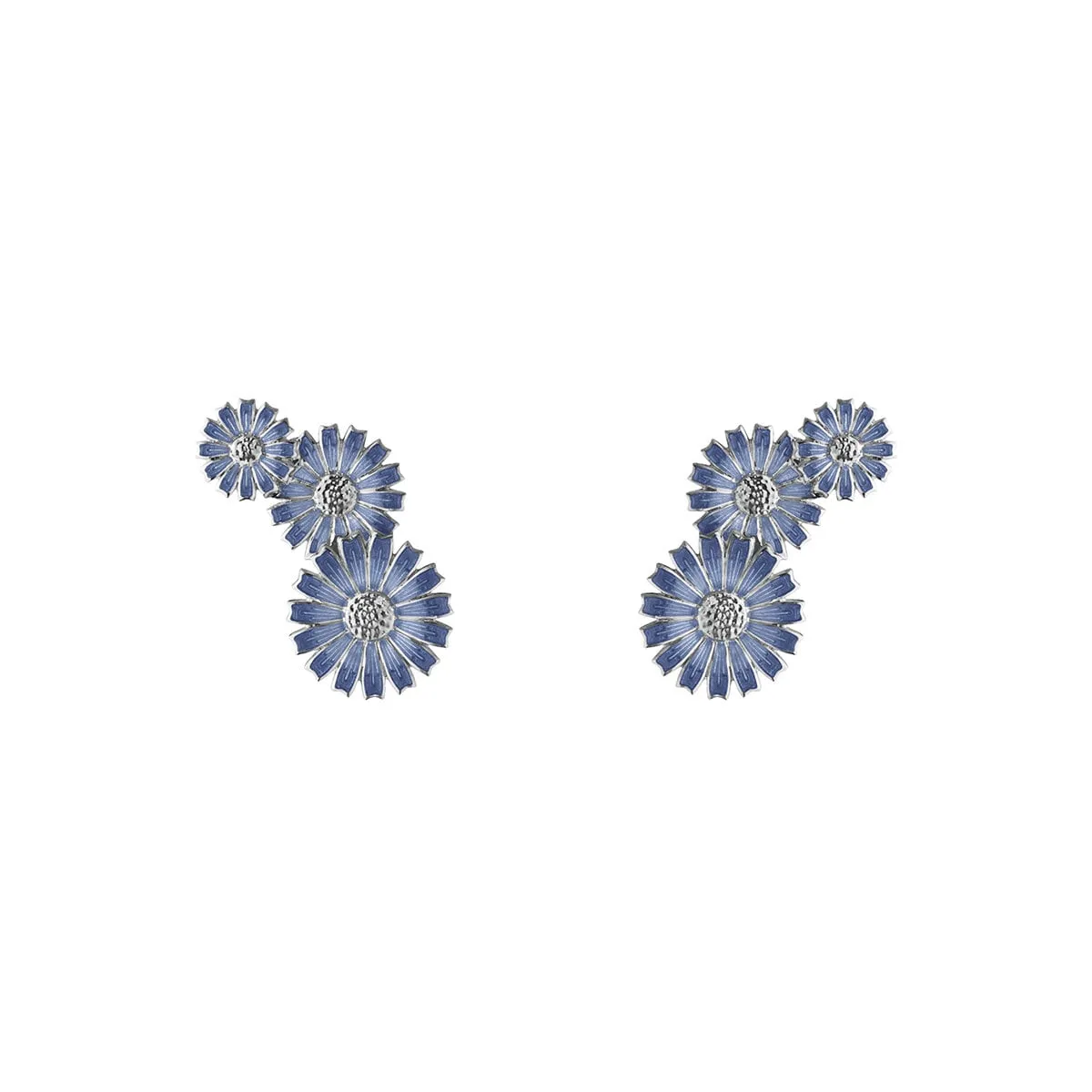 Georg_Jensen_20001742_DAISY_3_FLOWER_LAYERED_EARRING_SILVER_RH_BLUE_ENAMEL_(1)_kopiera_hos_Jarl_Sandin