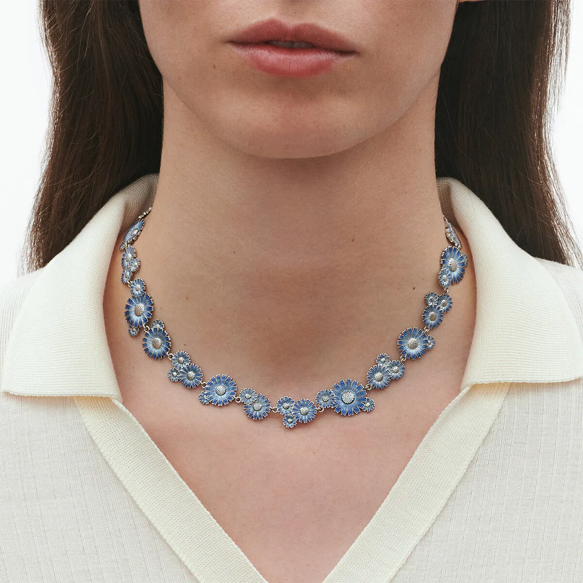 Georg_Jensen_GJ_SS25_ECOM_SHOOT_DAISY_NECKLACE_20001743_(1)_hos_Jarl_Sandin