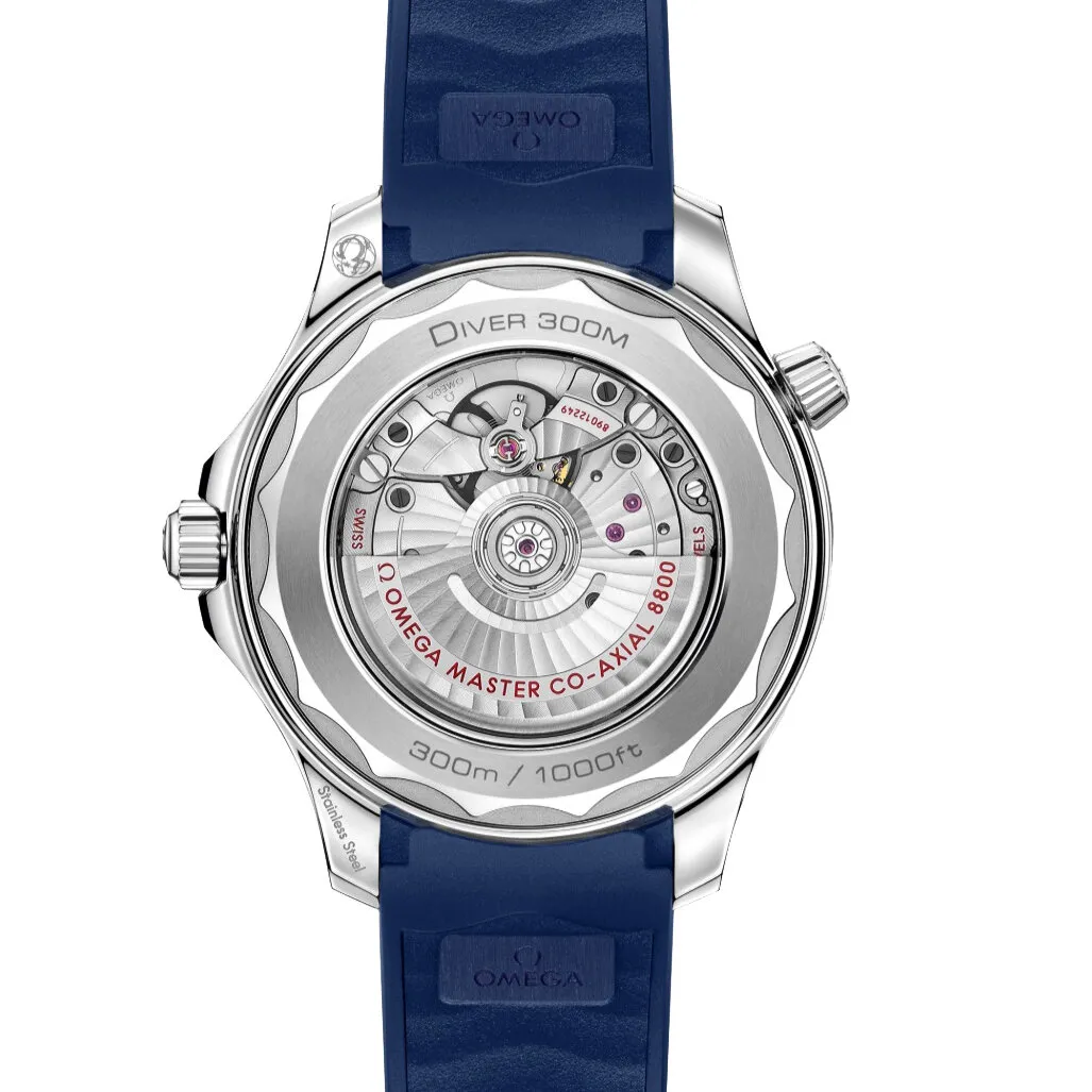 Omega_Seamaster_Professional_Diver_300M_210.32.42.20.06.001_v2_hos_Jarl_Sandin