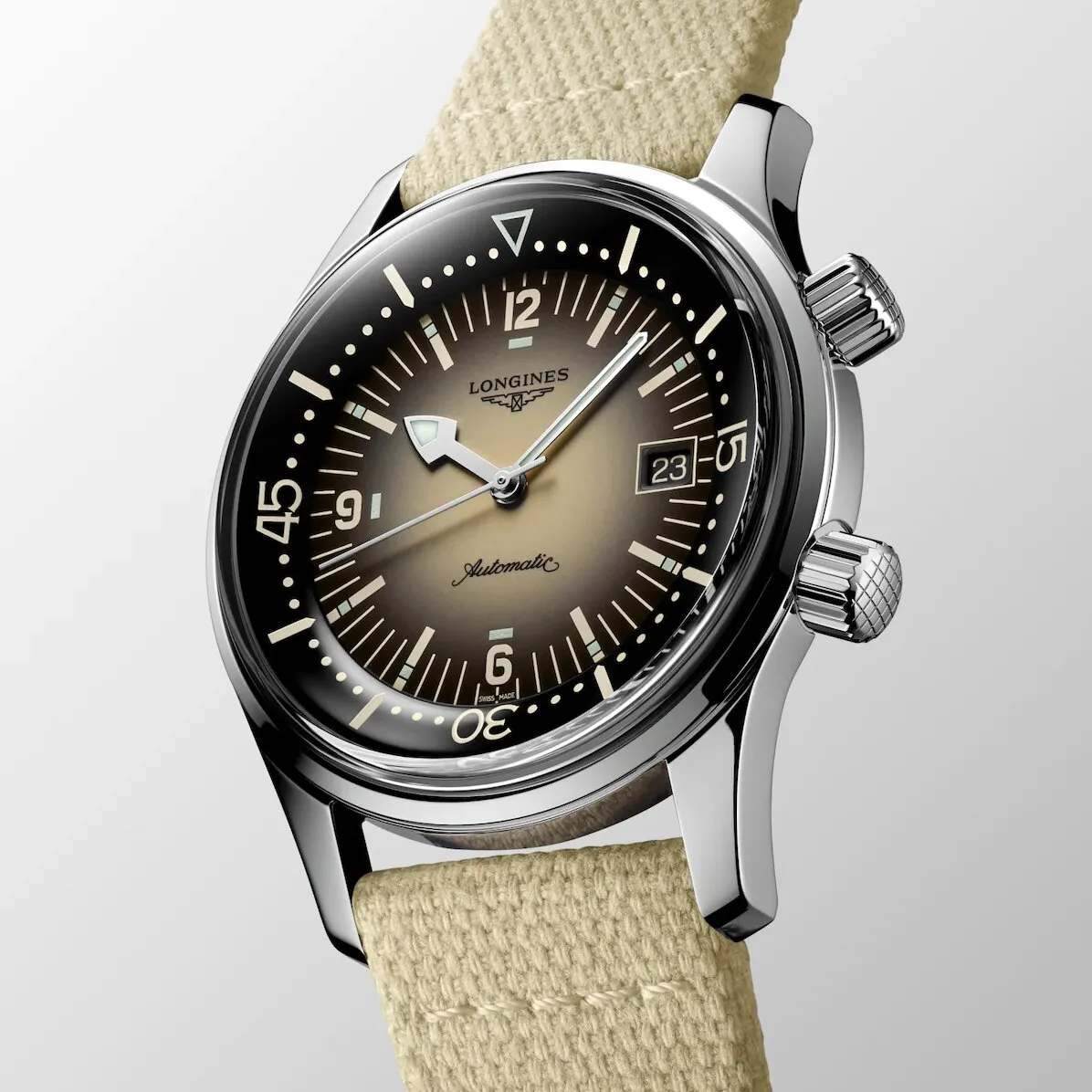 Longines_Legend_Diver_L37744302_4_hos_Jarl_Sandin