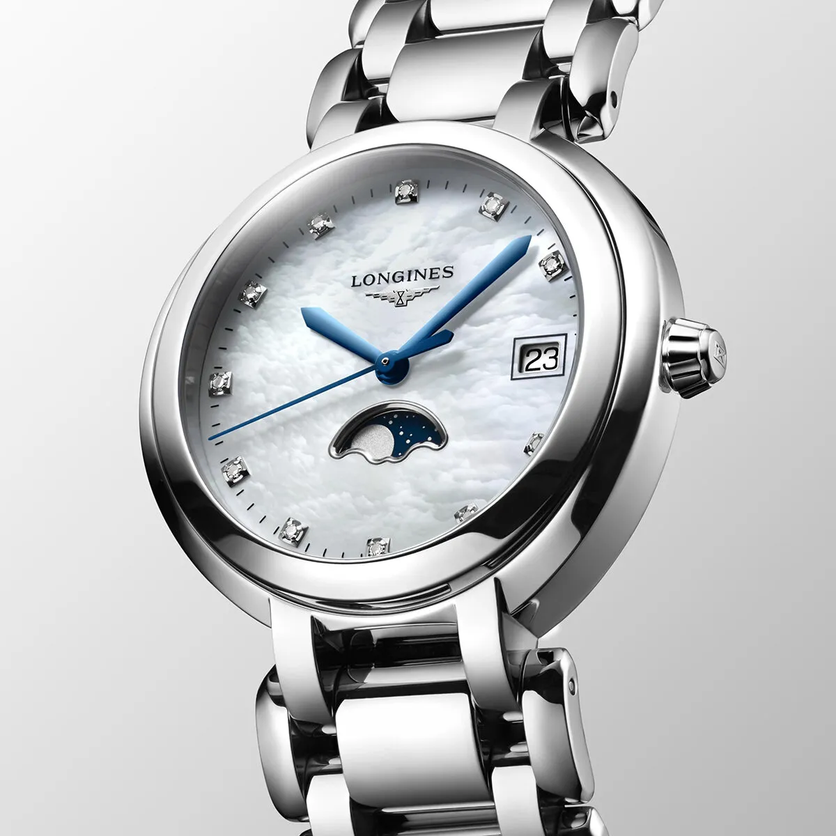 Longines_Primaluna_L81164876_FACE_Hos_Jarl_Sandin