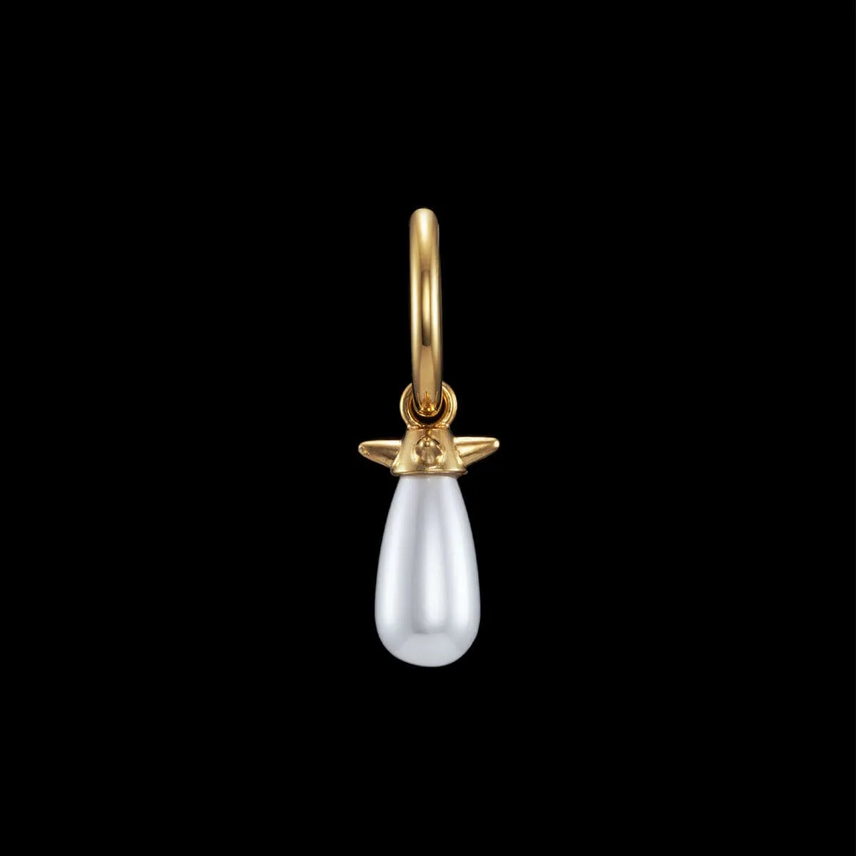 Maria_Nilsdotter_MD-17-EAC-63-pearl-tear-earring-g-front-original_kopiera_hos_Jarl_Sandin