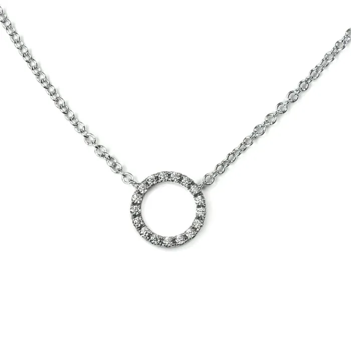 Odwyer-Happy-Pendant-WG-Hos-Jarl-Sandin_4797