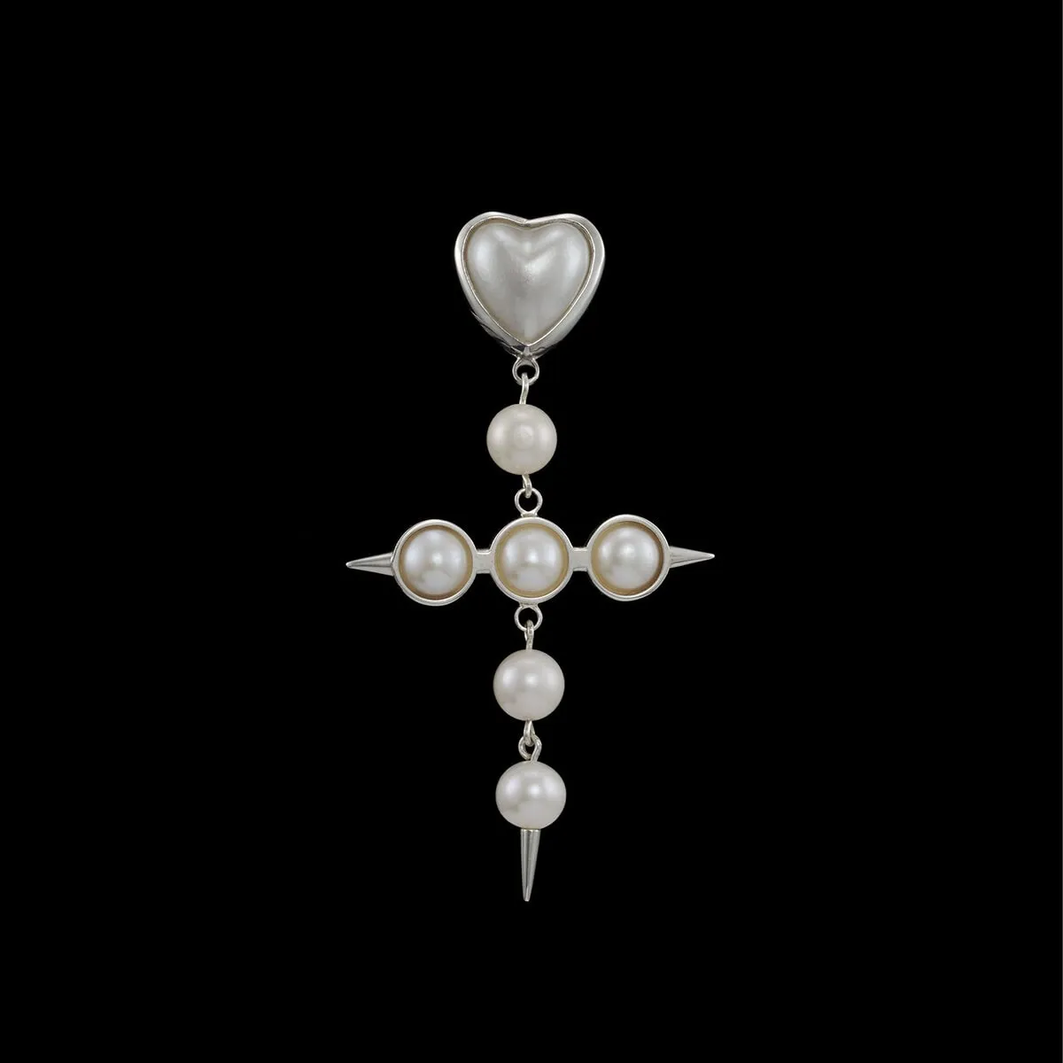 Maria_Nilsdotter-empress-earring-sil-original_TA-04-EAB-32_hos_Jarl_Sandin