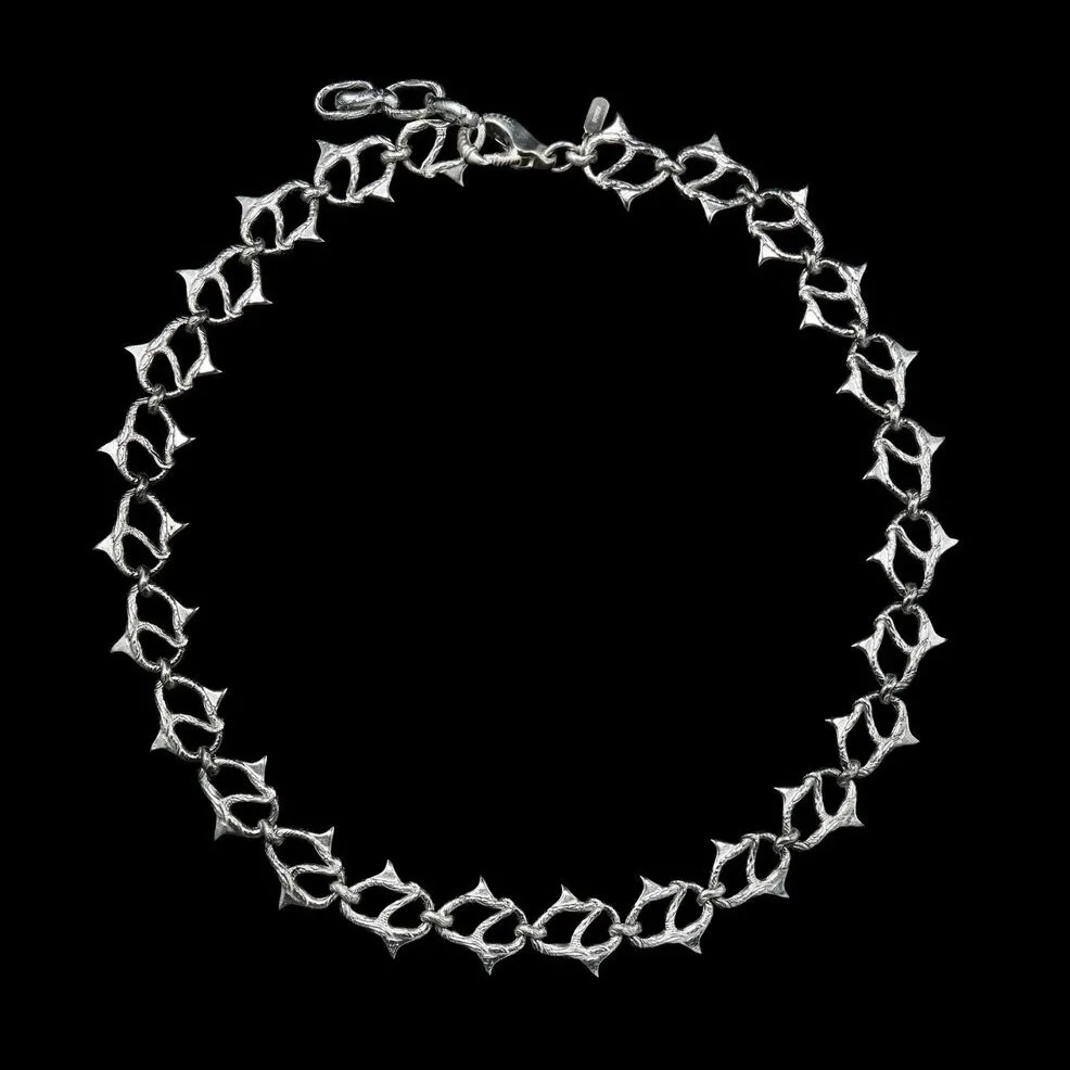 Maria-_Nilsdotter_WW-01-NEB-00-OS_Thorn_chain_necklace_silver_1