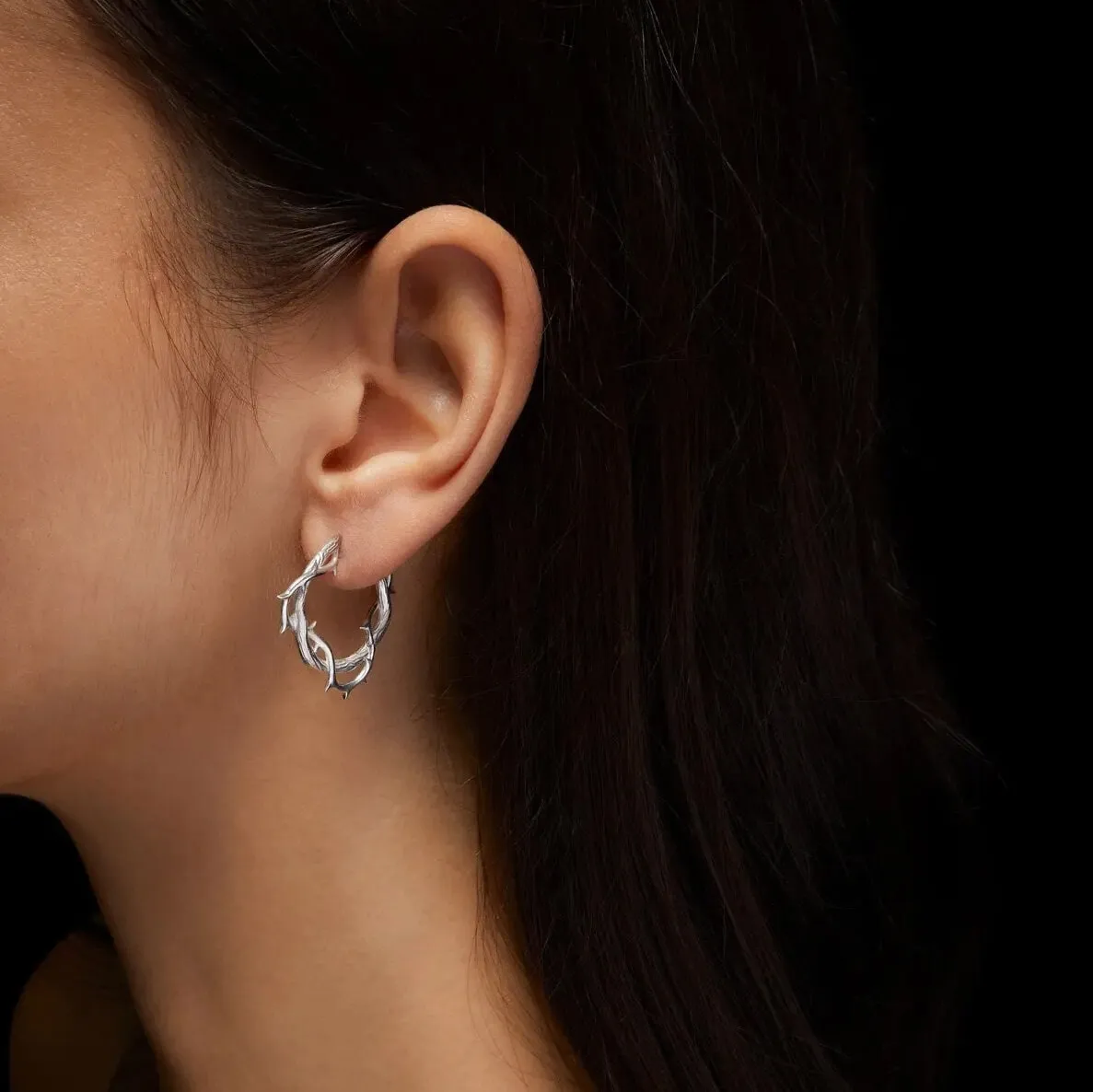 Maria-_Nilsdotter_WW-03-EAB-00-OS_Thorn_Hoop_Earring_Silver_2