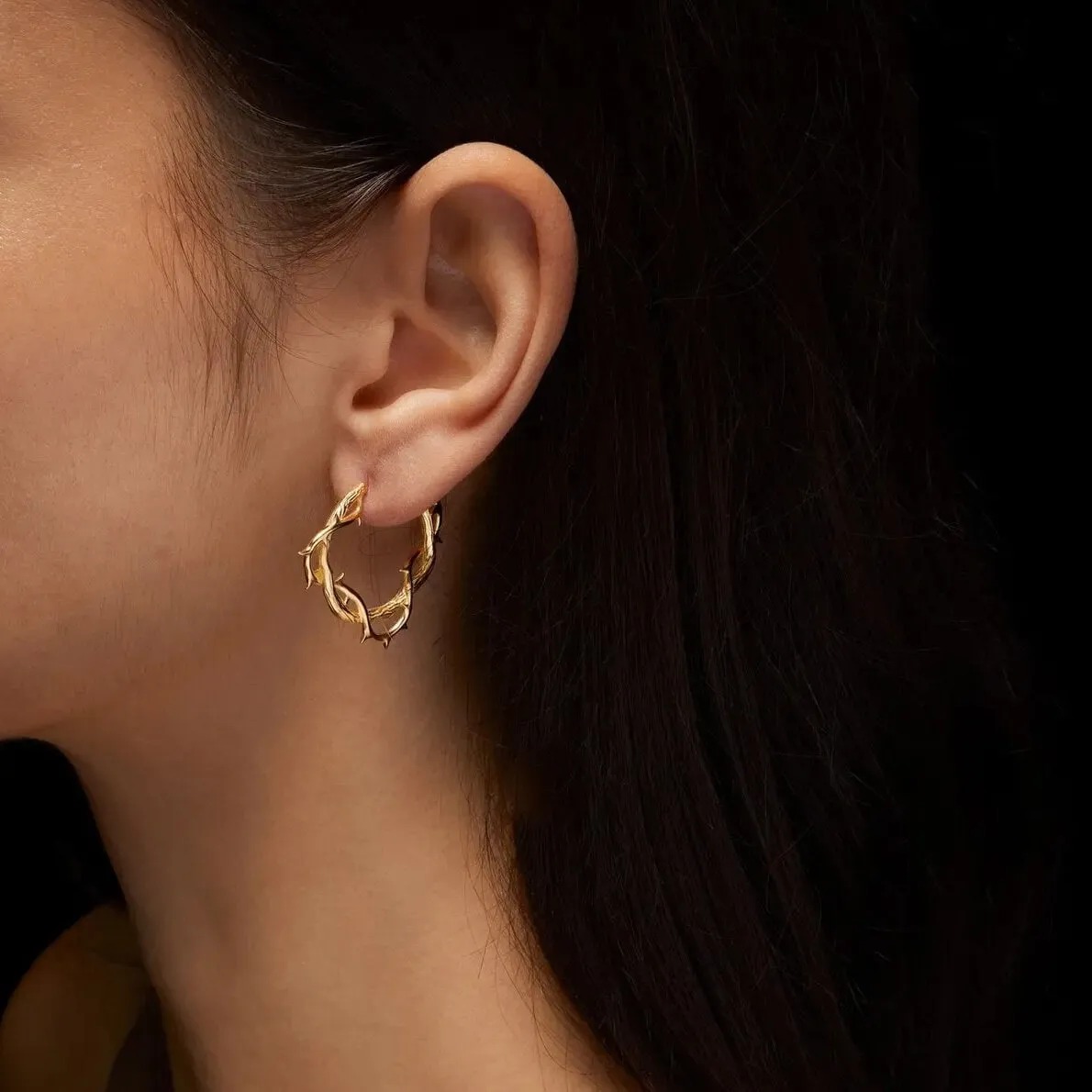 Maria-_Nilsdotter_WW-03-EAC-00-OS_Thorn_Hoop_Earring_GP-Silver_2
