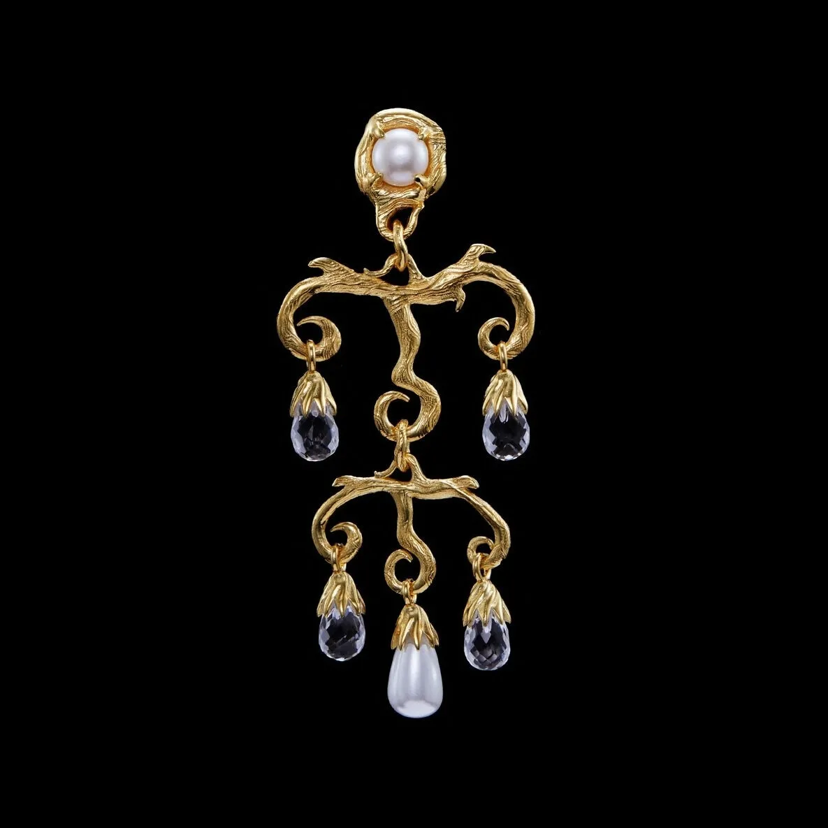 Maria-_Nilsdotter_WW-06-EAC-14-OS_Secret_Garden_Chandelier_Earring_GP-1