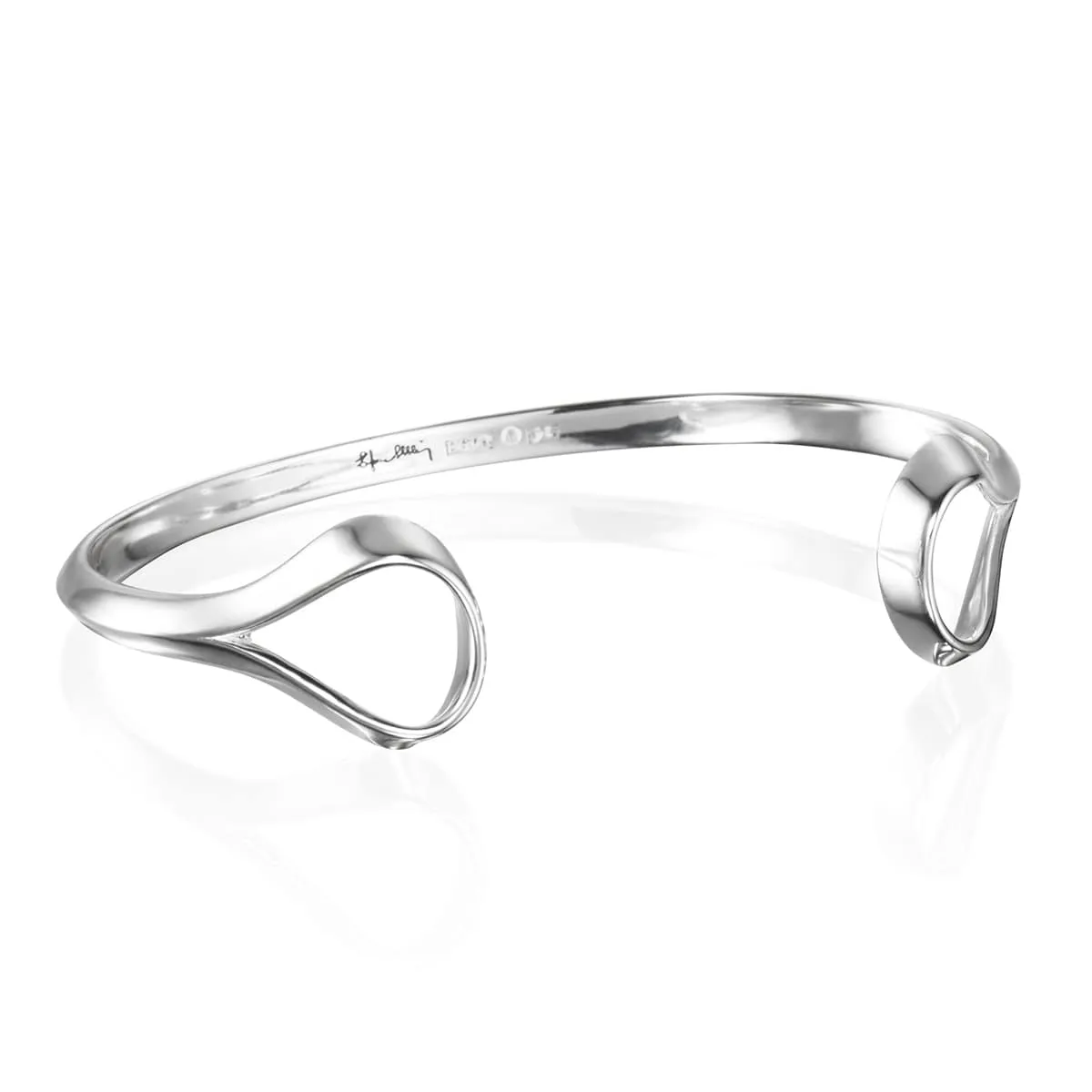 Efva_Attling_smycken_Folded-Cuff-14-100-01589(2)_hos_Jarl_Sandin