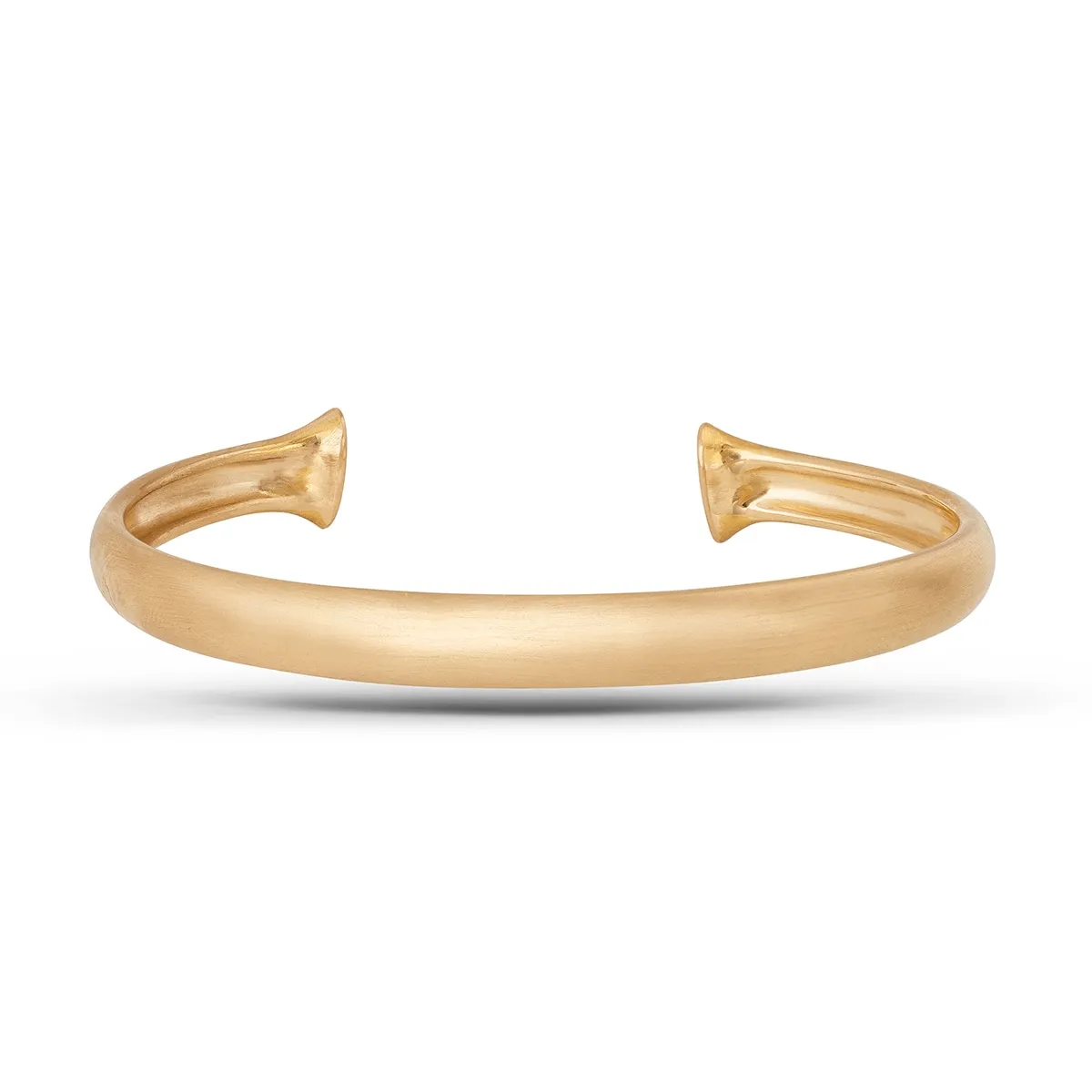 Ole_Lyngaard_Julius_Armring_Mens_Yellow-Gold2_A3053-401_hos_Jarl_Sandin