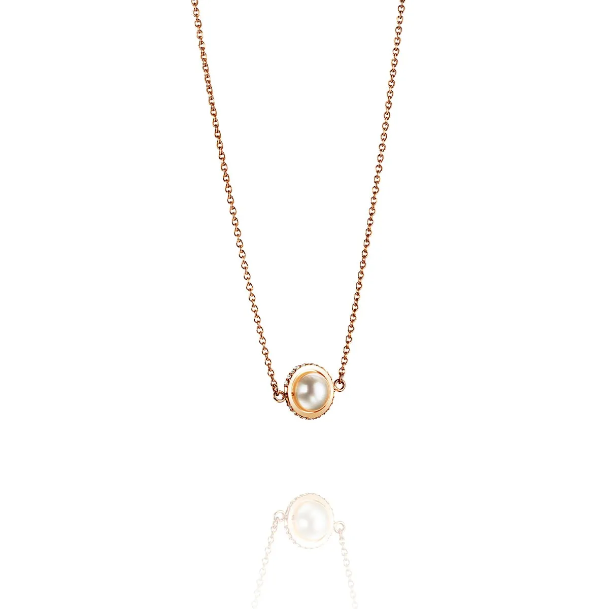 Efva_Attling_Day_Pearl_Stars_Necklace_10-101-01006(2)hos_Jarl_Sandin