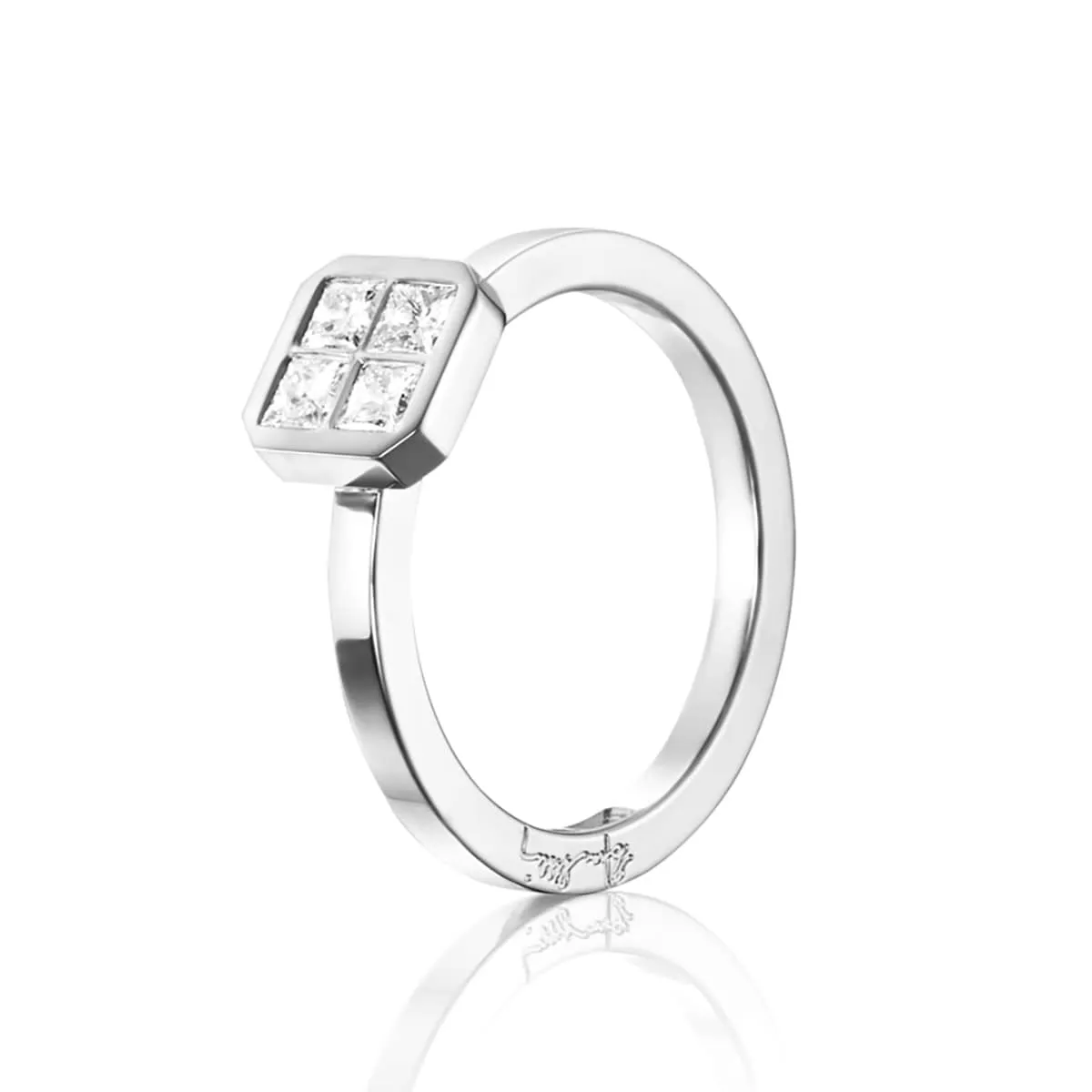 Efva_Attling_smycken_4-love-Ring-0.40-ct-13-102-01554(1)_hos_Jarl_Sandin