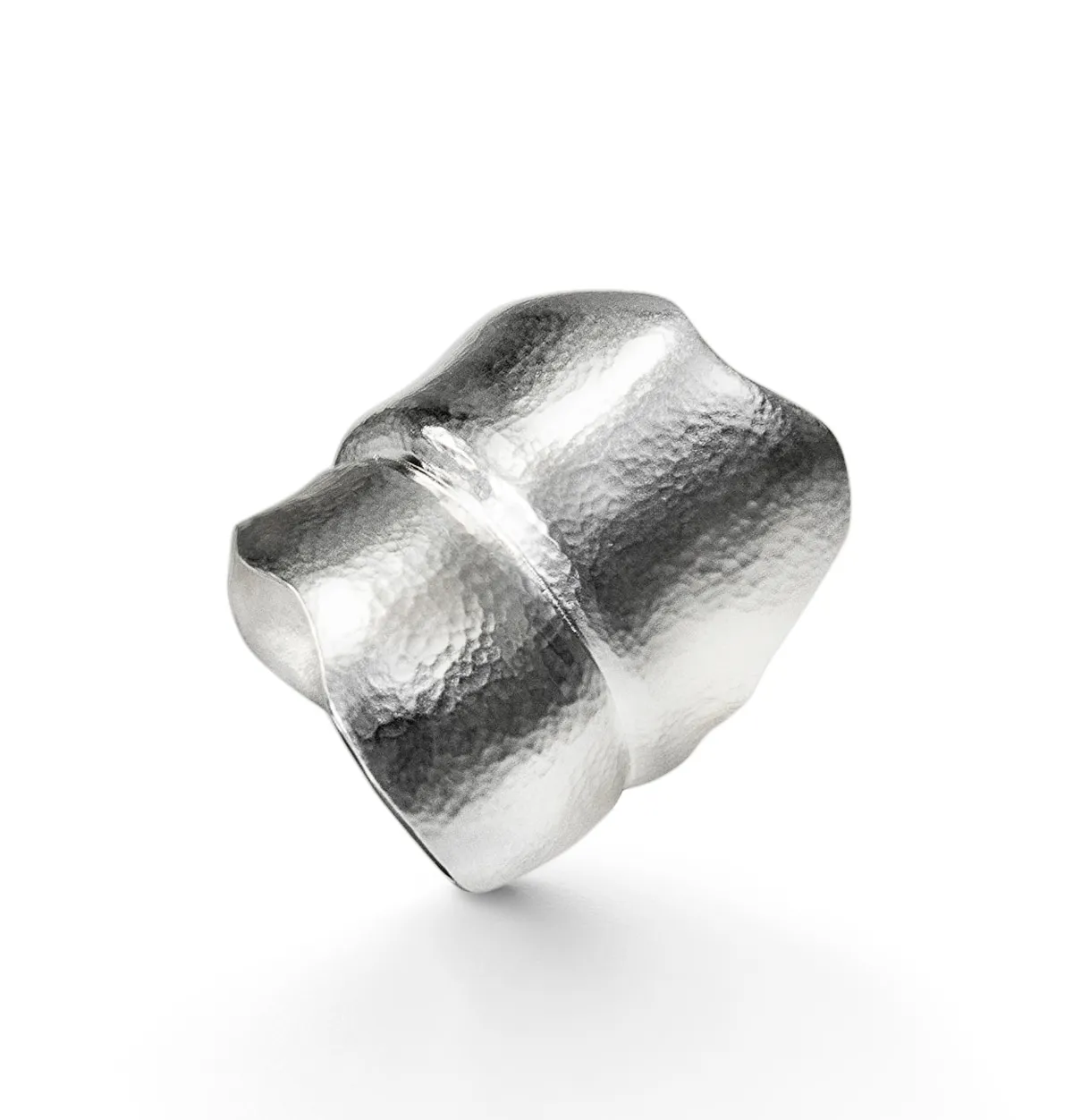 Ole_Lynggaard_Leaves_ring_A3010-301__hos_Jarl_Sandin