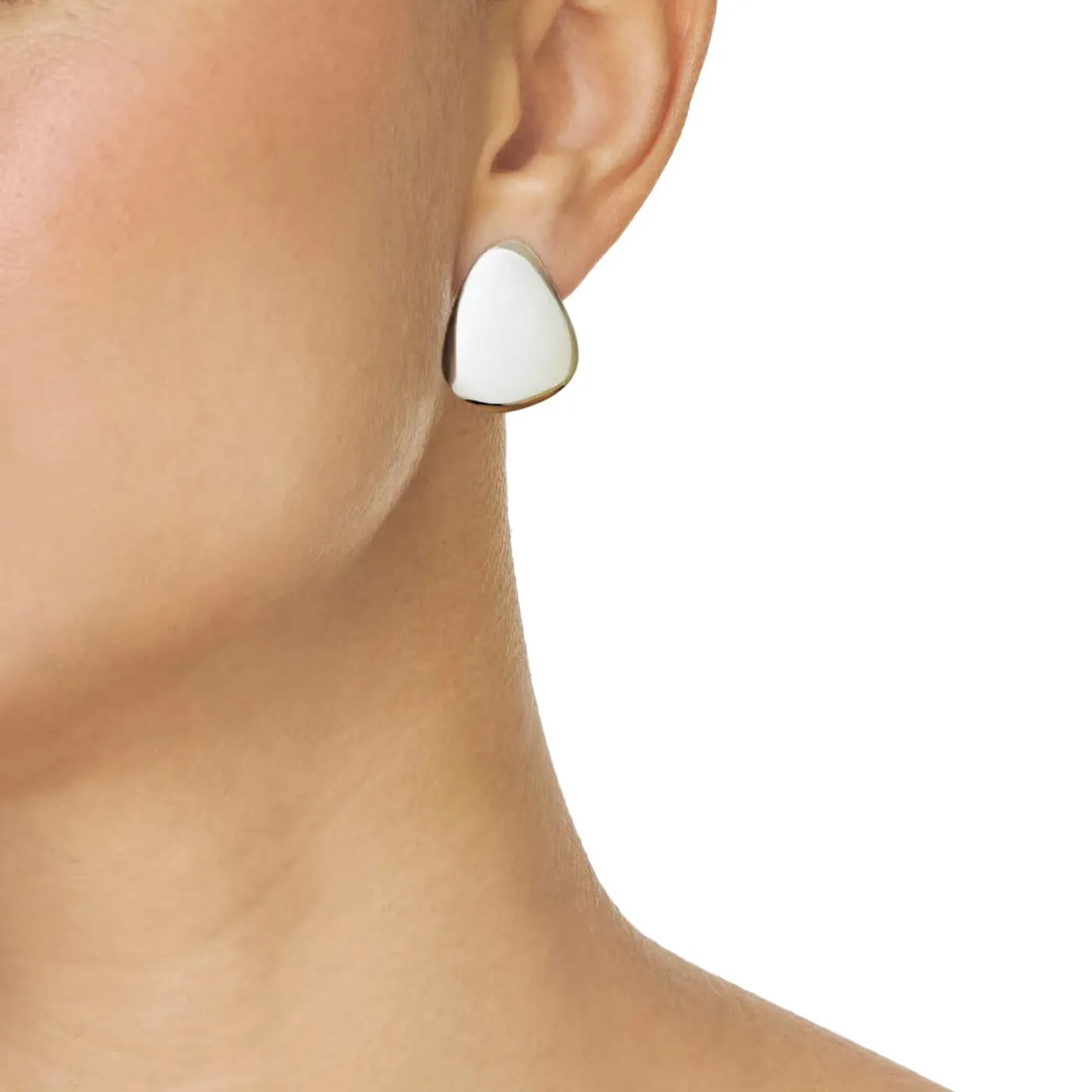 Efva_Attling_little-rose-petal-ear-silver-efva-attling_12-100-02368_-kopiera_hos_Jarl_Sandin