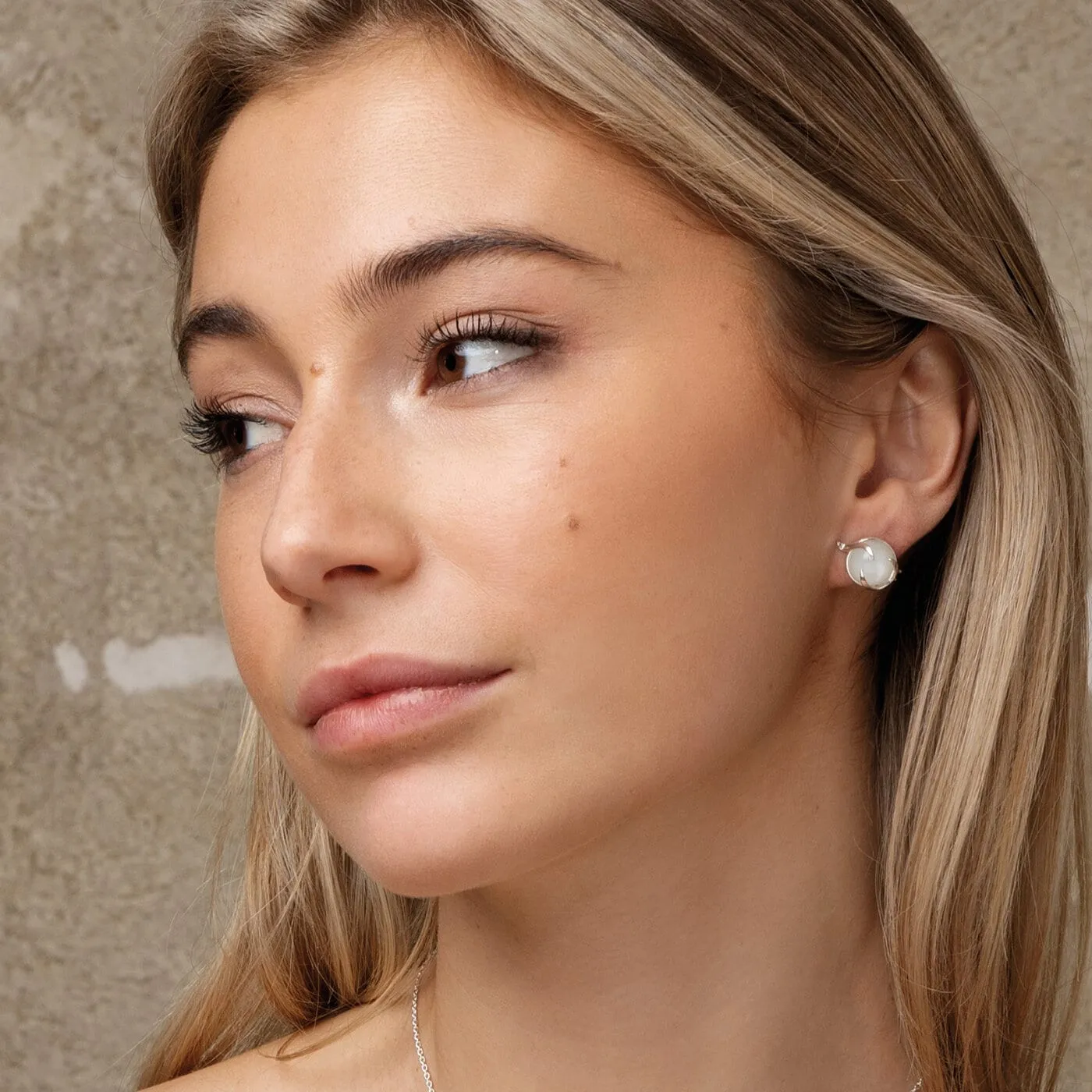 Victoria_Skoglund_Efva-Attling_fro%CC%88-ear-silver-efva-attling_12-100-02340_2