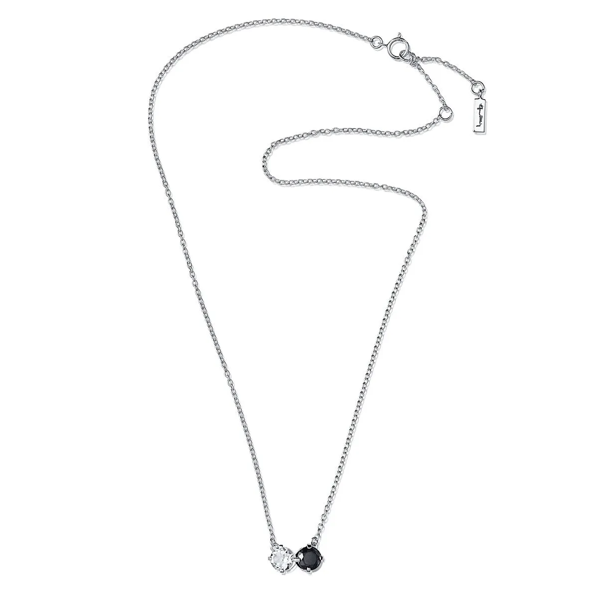 Efva_Attling_The_Storm_I_Necklace_Crystal_Quartz-Onyx_10-100-02092_(1)_hos_Jarl_Sandin-kopiera