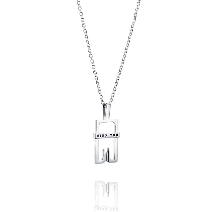 Efa-Attling-silverhalsband-Miss-You-0533-hos-Jarl-Sandin_2401