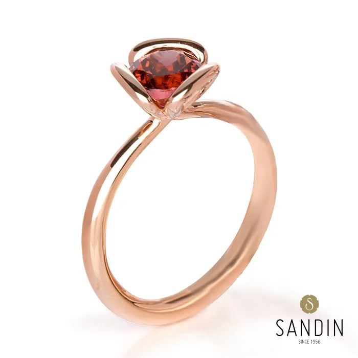 Sandin_1956_1_Blossom_Guldring_granat_hos_Jarl_Sandin_5006