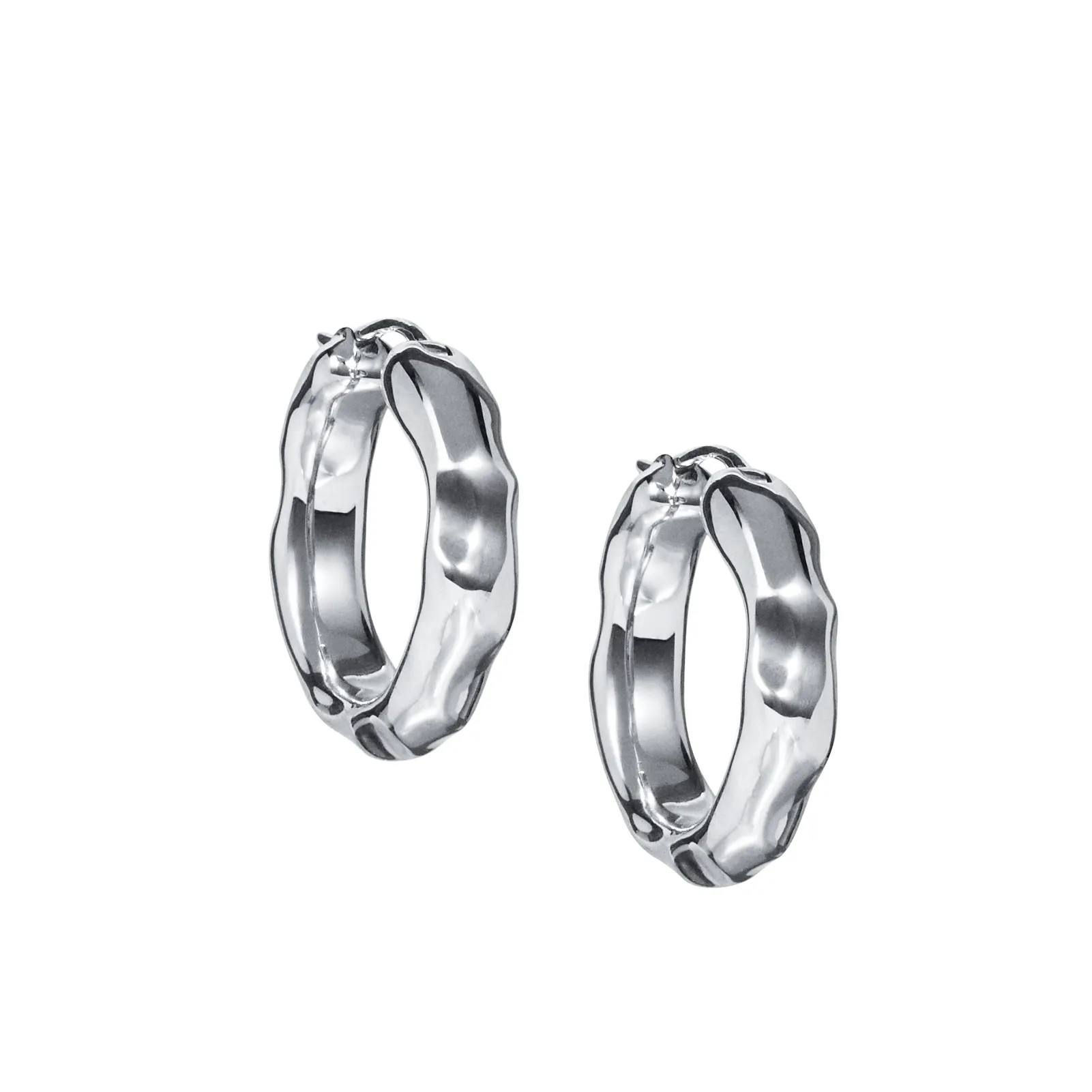 Efva Attling Vulcano Hoops 12 100 02406 v1 hos Jarl Sandin